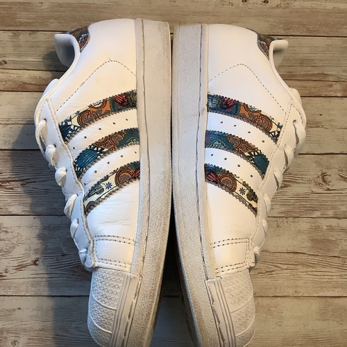 Adidas Superstar Women’s Size 7.5 Black White Sneakers Art Floral Print Shoes - Picture 5 of 8
