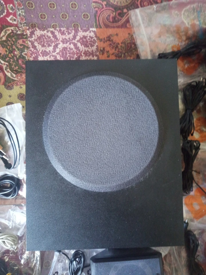 Impianto Home Teater Creative P580 5.1 Usato Completo Testato Funzionante  - Immagine 2 di 4