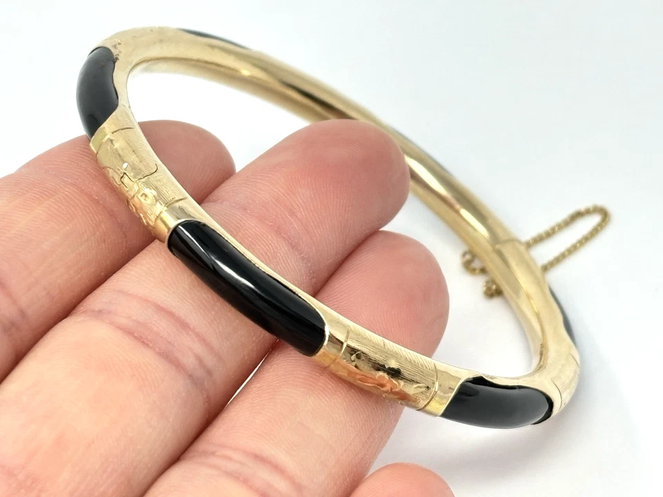 14K Gold Black Onyx Bracelet Etched Hinged Bangle Signed 585 13.6 Grams - Image 2 of 4