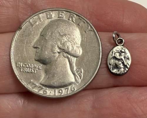 Tiny Vintage Signed ANSON Sterling Silver SAINT ANTHONY of PADUA Medal Charm - Picture 2 of 3