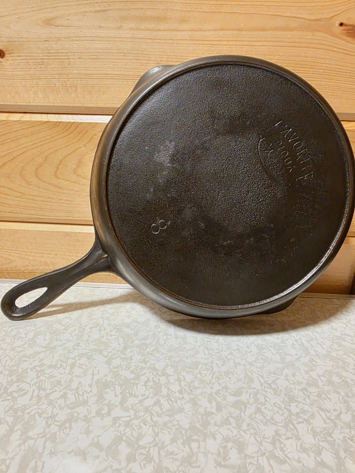 Vintage Favorite Piqua Ware #8 Cast Iron Skillet