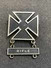 Vtg US Army Iron Cross Rifle Service Medal Army Military WWII