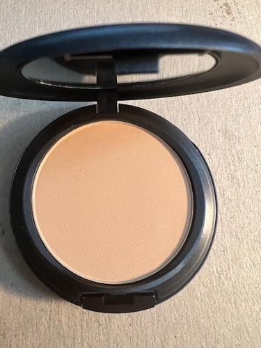 MAC Studio Fix Powder Plus Foundation C4 Original Formula NIB Free Shipping - Picture 3 of 3