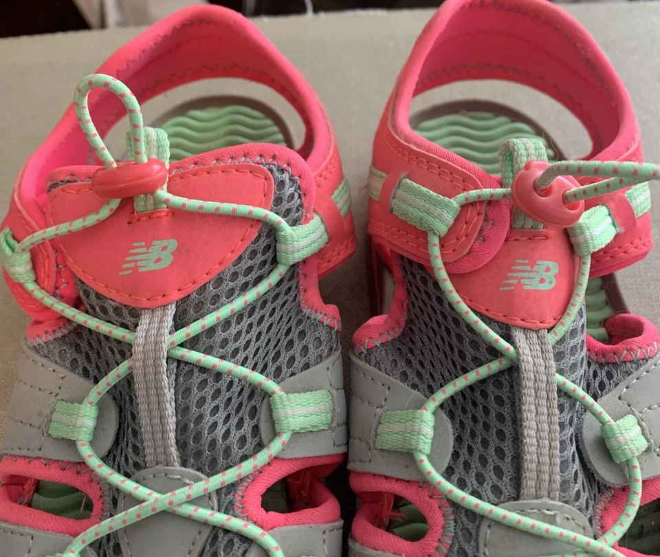 Sandalias New Balance Niños Impermeables Gris, Rosa Talla 3 Lavables Foto 2 de 4
