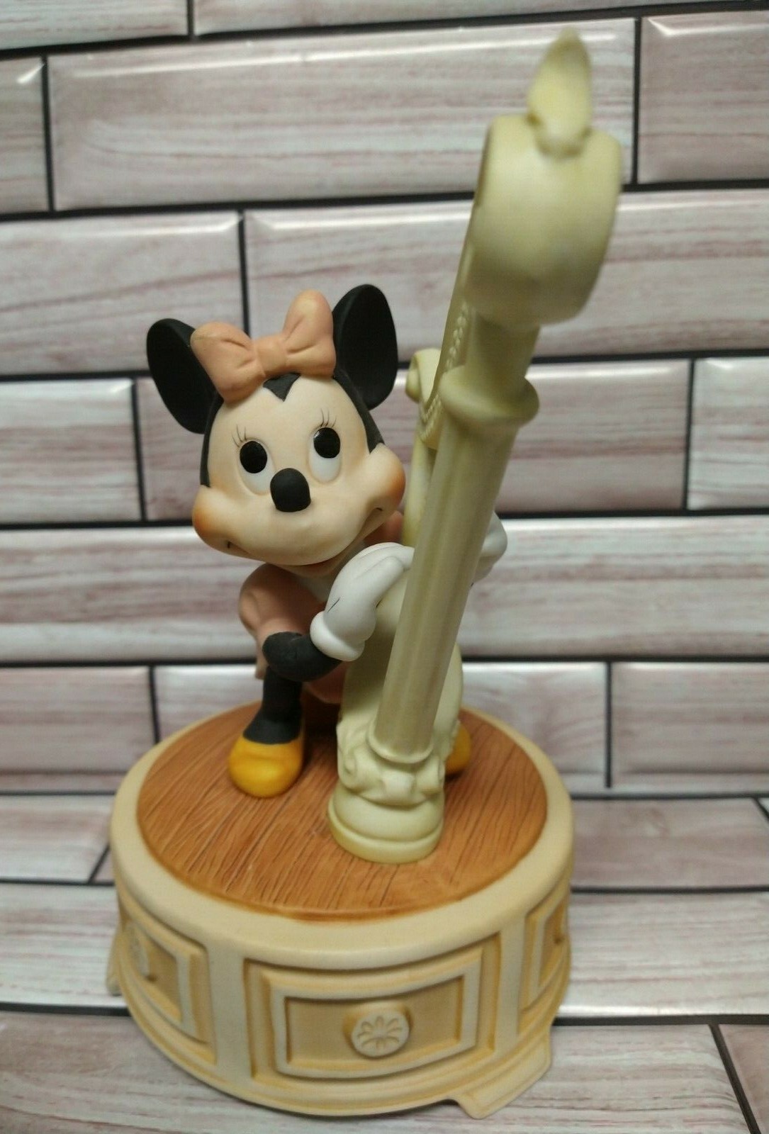 VINTAGE WALT DISNEY MUSIC BOX, MINNIE MOUSE FIGURINE PLAYING HARP CERAMIC BISQUE eBay