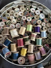 Lot of 120+ Vintage Wood Spools Clarks Talon Nymo Belding Coats w/tin