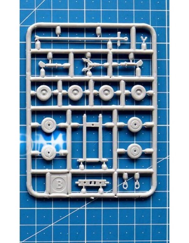 Amodel NA72015 Plastik Modellflugzeug Bausatz Maßstab 1:72 P-15/P-15M Termit - Bild 20 von 24