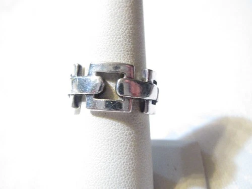 VINTAGE STERLING SILVER CHAIN LINK DESIGN RING - SIGNED "V - SA -  NV" - SZ 7