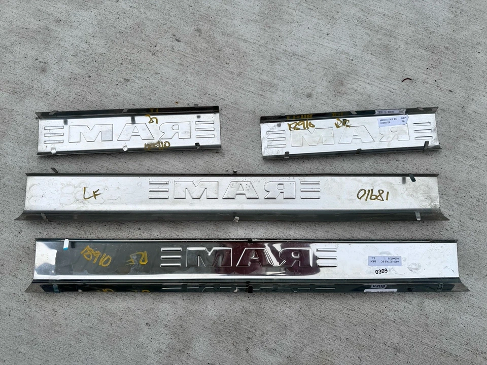 ✅09-18 RAM 1500-3500 CREW CAB LIMITED SCUFF PANEL DOOR SILL TRIM COVER SET OEM - Image 4 of 4