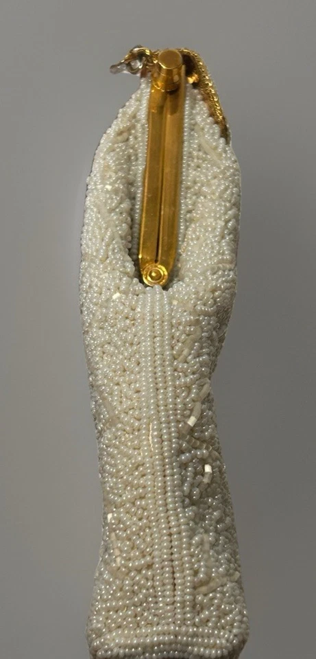 "Bolso de noche vintage de cuentas blancas con cierre festoneado hecho a mano Hong Kong 7"x 10""" Foto 3 de 4