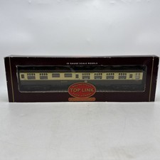 Hornby R455 BR Mk1 Buffet Coach W1814 in BR Chocolate & Cream Livery.