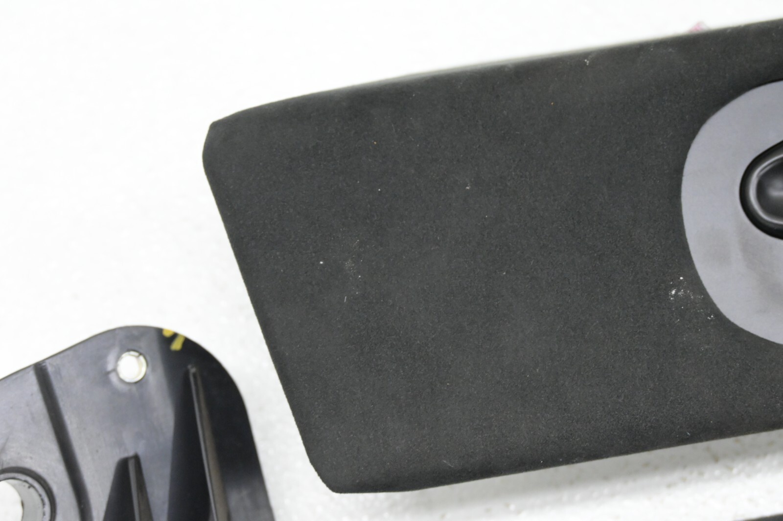 ⭐ 08-17 Maserati Granturismo Center B Pillar Post Cover Trim Black Set Oem
