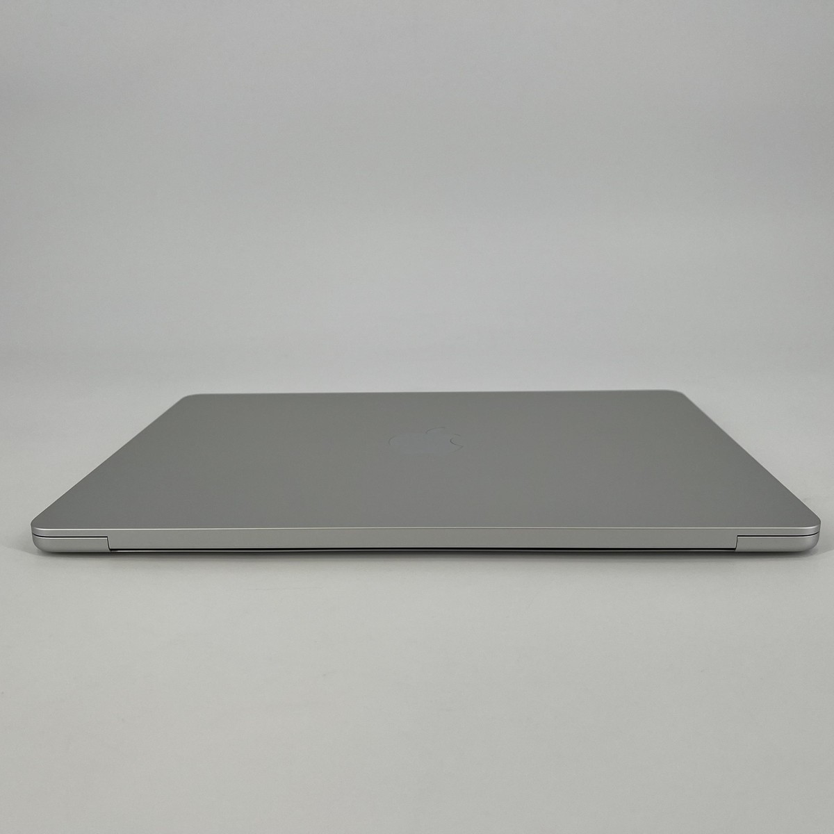 Apple MacBook Air 13 2024 M3 8-Core CPU 8-Core GPU 8GB 256GB