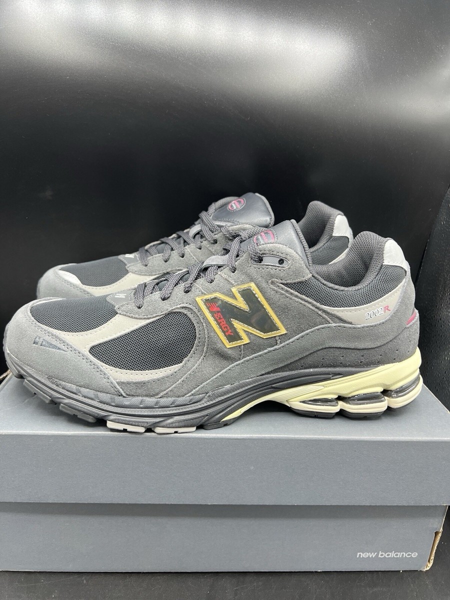 New Balance 2002R  display picture 1