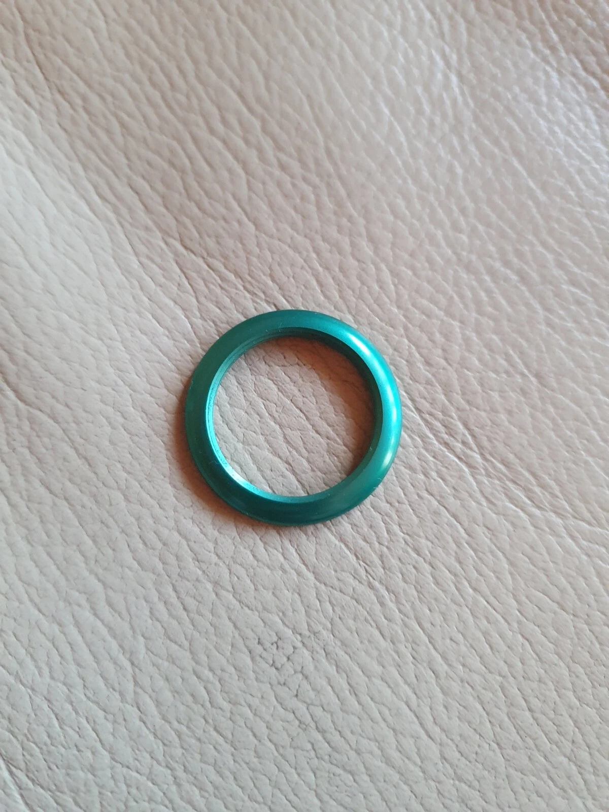 Gucci 1100L/1200L d'origine. Lunette de montre en métal vert véritable...