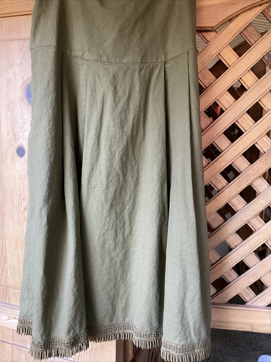 Green pleated skirt hot sale box