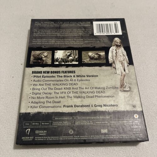 Walking Dead: Complete First Season (Blu Ray, 2011, 3-Disc Set) - Picture 2 of 2
