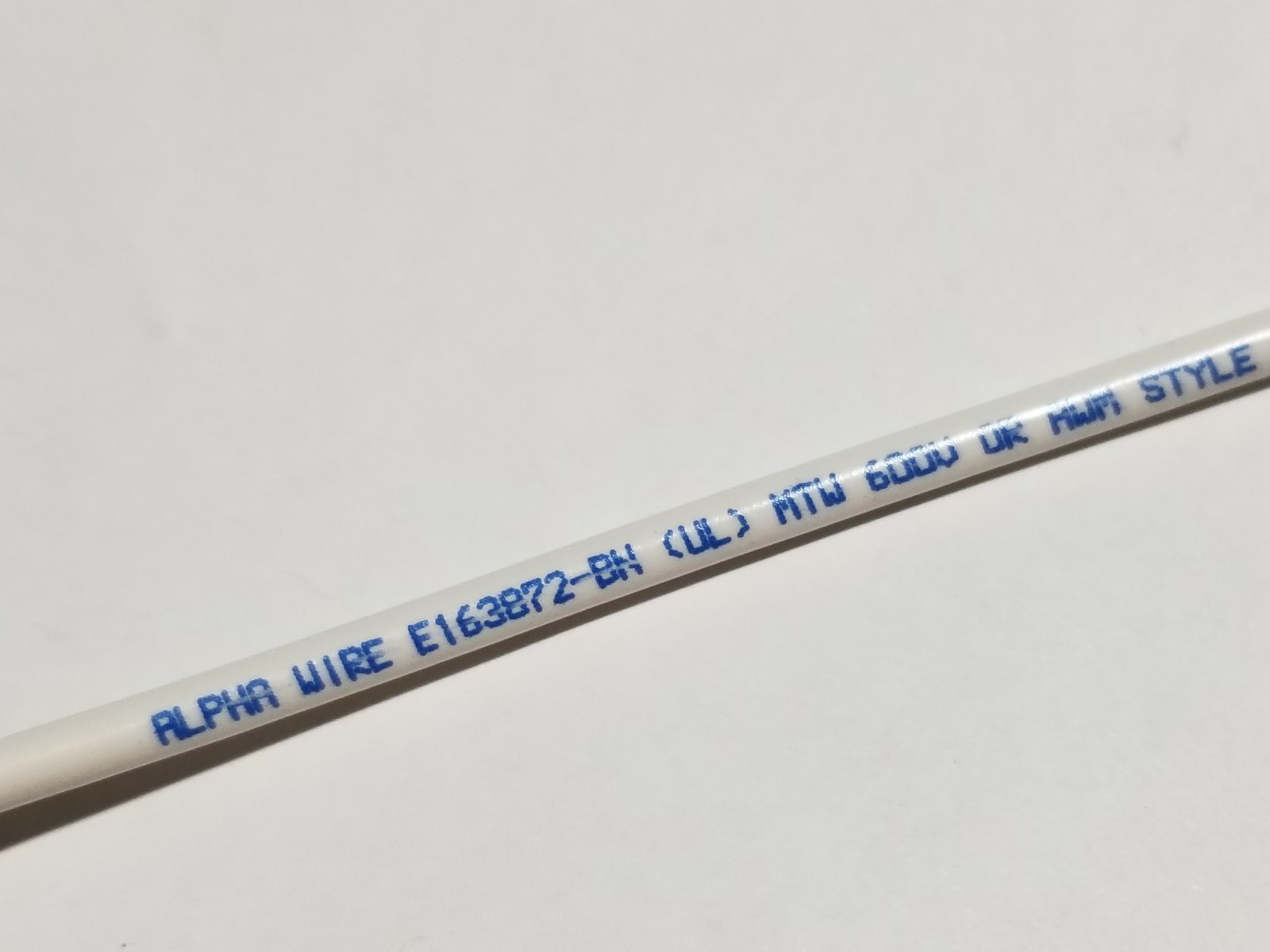 Alpha 3077 #16awg 26x30 Tinned Copper UL1015 105C Hook-Up/Lead Wire White /50ft