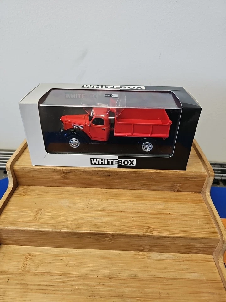 Whitebox Diecast Modelo Escala 1:43, 1948 International Harvester Raro Foto 2 de 4