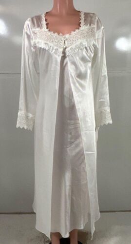 NWT Eileen West 2 Piece Lace Gown & Robe Size S Lace White