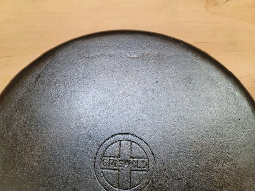 Griswold Cast Iron HTF #9 Small Logo Broiler Skillet FULLY RESTORED - Picture 8 of 22