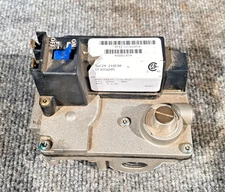 White Rogers 36F24-218E90 Furnace Gas Valve 24V 60Hz EF32CW205