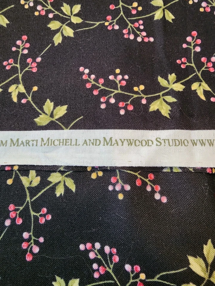 Tela Wild Rose #7891 1,24 yardas Marti Mitchell Maywood Studio Berries Vines negra Foto 2 de 4