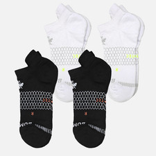 Bombas 4 pairs Women's Running Ankle socks - Size Medium 8-10.5 White  Black