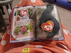 Ty Bronty the Brontosaurus Dinosaur Trio 2000 Ages 3 and Up 3-4 4-7 Years