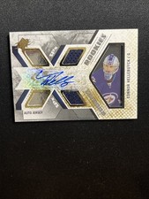 15-16 UD SPx Hockey Rookie Jersey Auto 144 Connor Hellebuyck /499