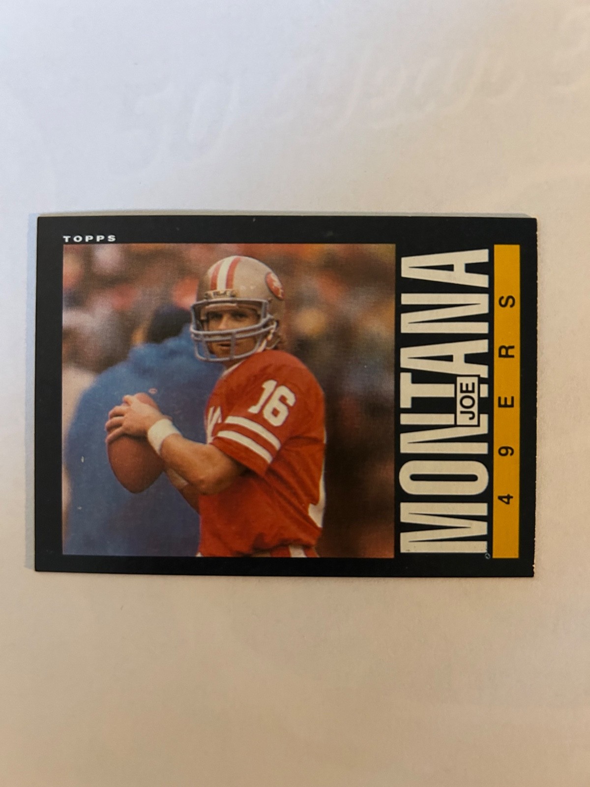 1985 Topps Football #157 - Joe Montana - (HOF) San Francisco 49ers