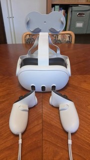 Meta Quest 3 128GB with Stand Standalone All in One VR Headset S3A Used Mint