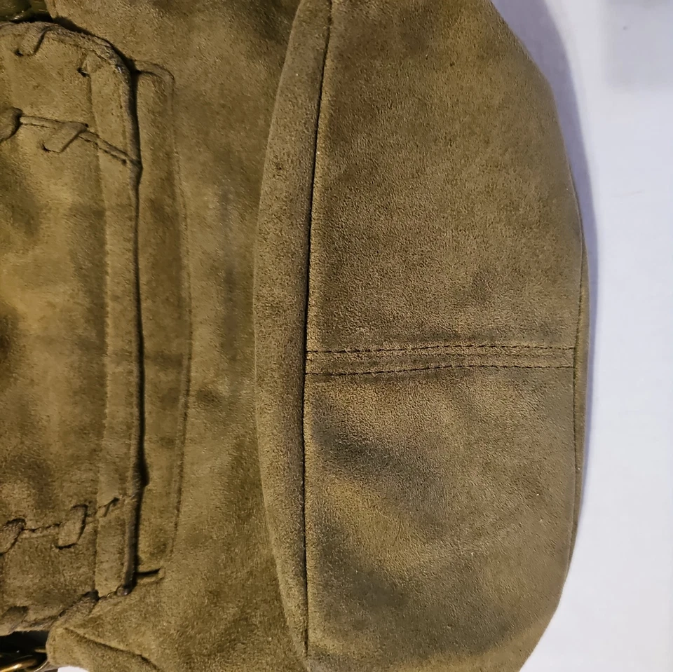 Bolso Bandolera Carlos By Carlos Santana Verde Oliva Imitación Gamuza Borla  Foto 4 de 4