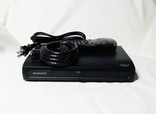 Magnavox DTV Digital to Analog Converter TB110MW9 SDTV Tuner, w/Remote