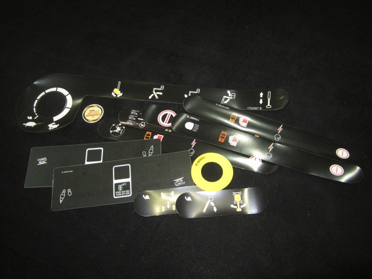 JLG Part # 1001109195 - KIT, PLATFORM CONSOLE DECAL