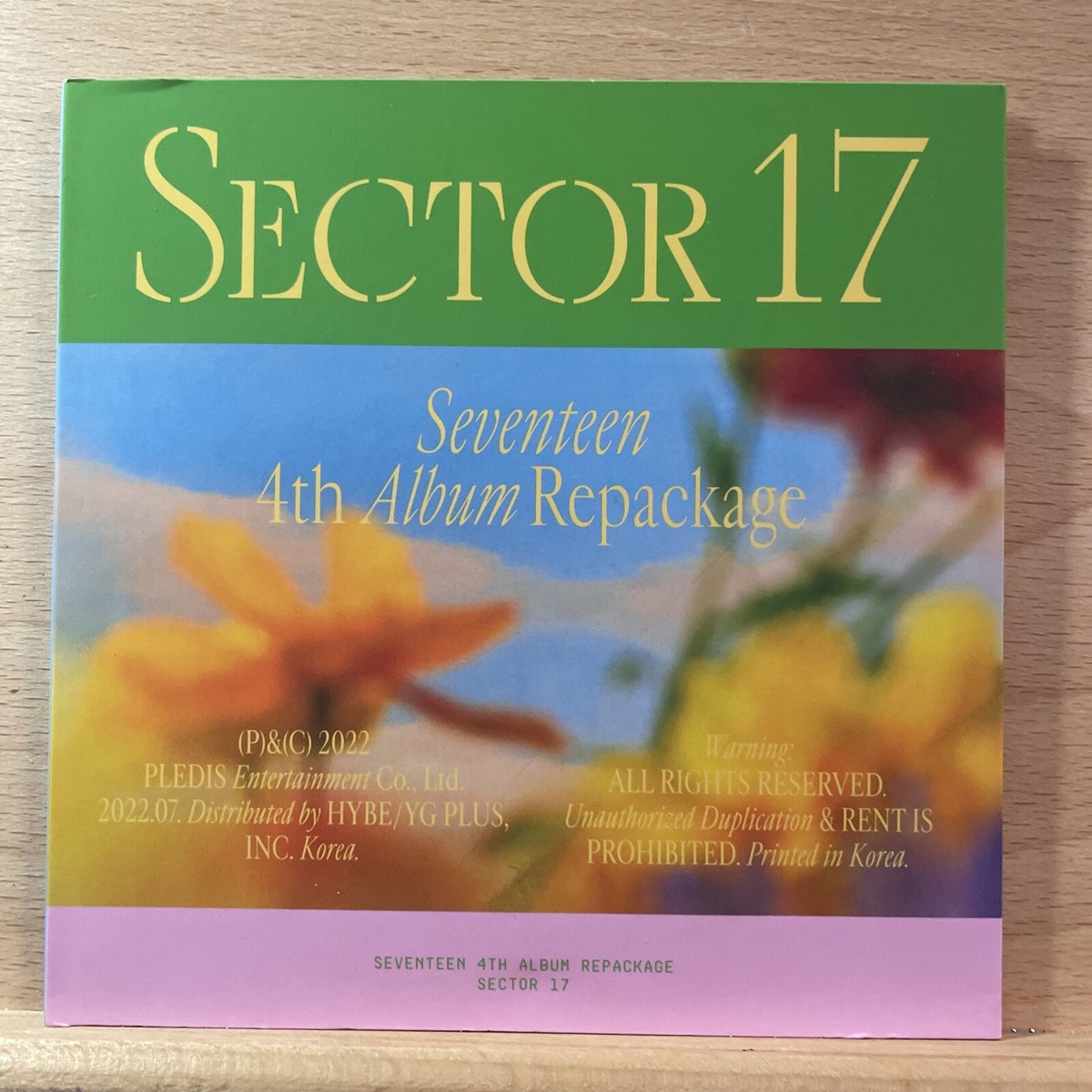 SEVENTEEN 4th Repackage Album [SECTOR 17] COMPACT Random Ver CD+