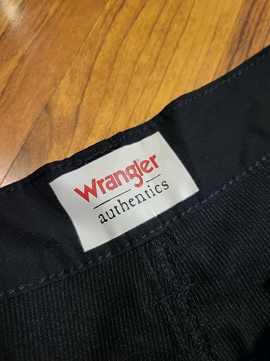 Wrangler Outdoor Performance Series Shorts Black 44" X 5" Security Pockets View 4