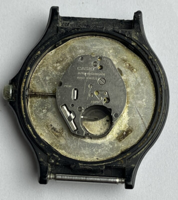 RELOJ CASIO 381 MQ-24 NO FUNCIONA PARA PARTES CAJA ROTA