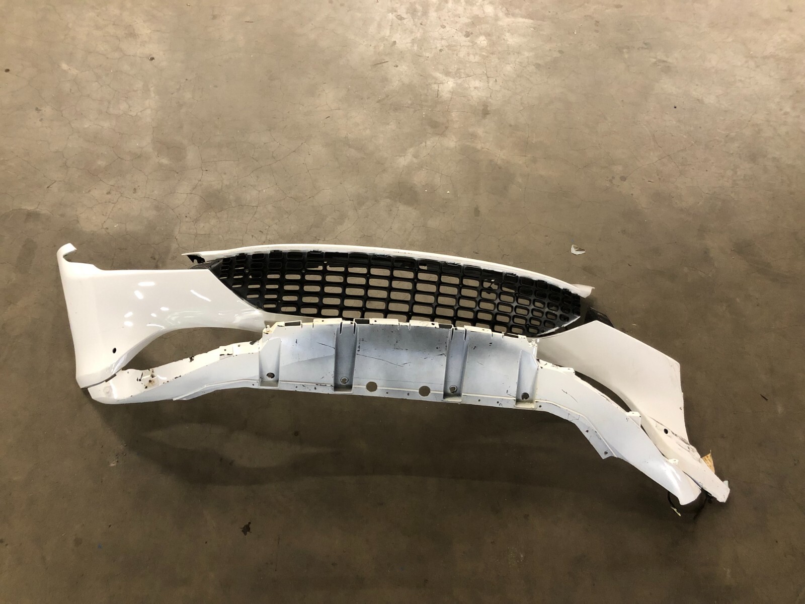 20 21 22 Ferrari Roma Front Bumper Piece Damaged Half OEM