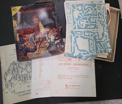 RARE F 115 R Dungeons & Dragons Fantasy Adventure Game Box TSR 1977 W/ CONTENTS