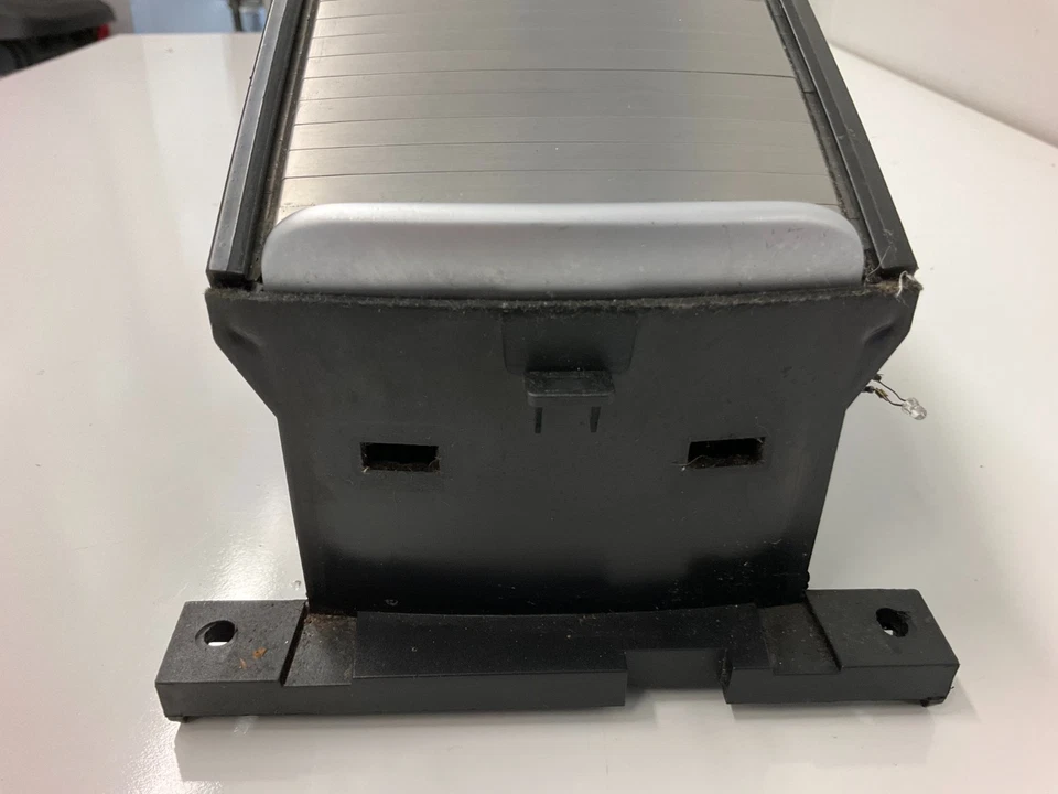 05-09 Portavasos Volvo S60 V70 XC70 Plateado T5 30672520 Foto 2 de 4