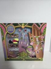 Wicked The Movie Charm Kit Friendship Bracelet Making Crafts 8 Charms