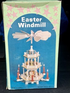 Vintage Easter Windmill Go Round Pyramid Wooden Carousel 3 Tier Lillian Vernon