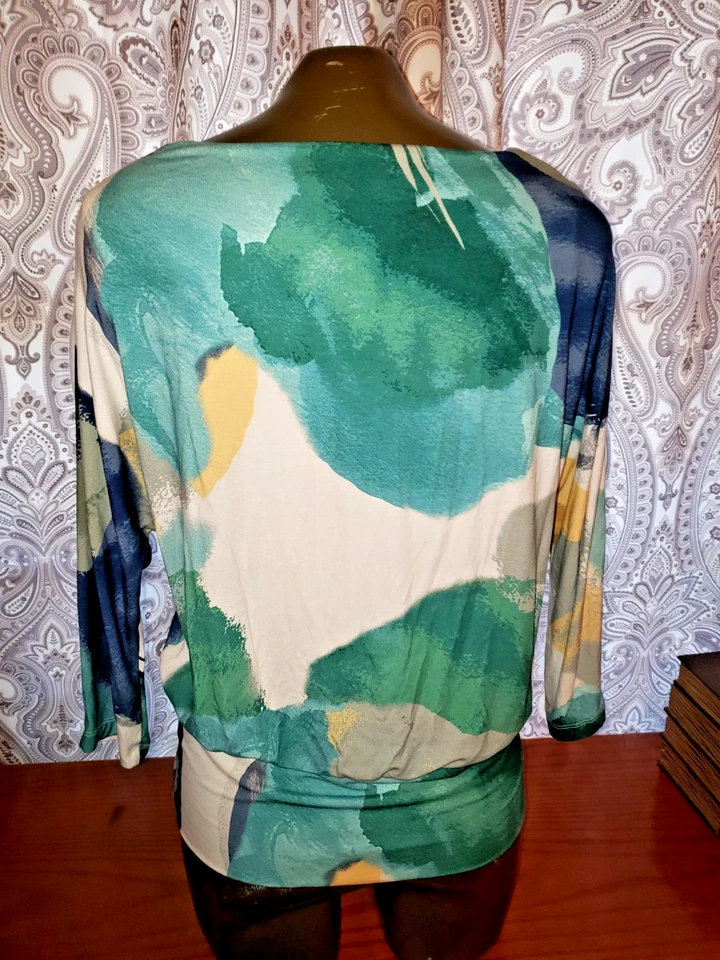 Chico’s Women’s Abstract Print Top Size 1 (M) 3/4 Sleeve Knit Artsy - Image 2 of 3