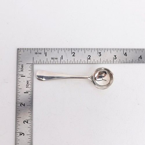 Queen Anne by James Robinson Sterling Silver 2 3/4" Salt Spoon .3ozt No Monogram - Picture 6 of 6