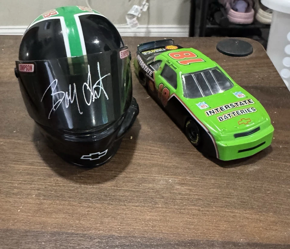 Minicasco Simpson autografiado por Bobby Labonte primera edición con coche gratis Foto 2 de 4