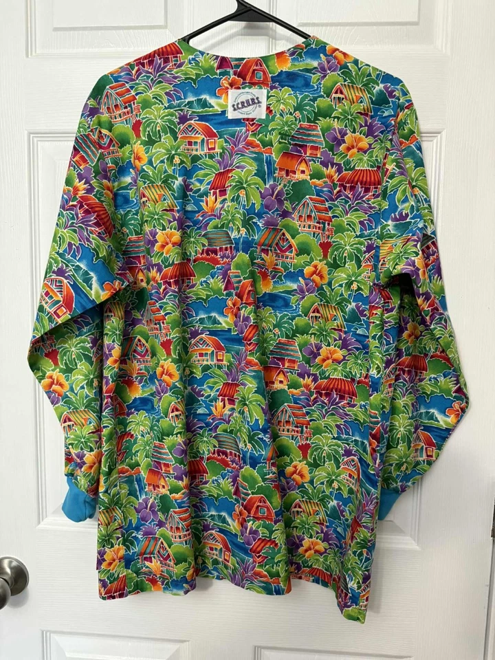 SCRUBS Ladies Scrub Jacket Size Small Houses Among Palm Trees - Image 2 of 3
