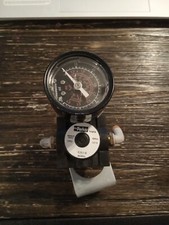 Parker R25-01B Pneumatic Regulator W/ Gauge