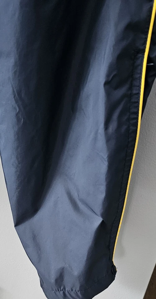 Calça de atletismo masculina vintage Holloway Wind Breaker tamanho G azul marinho com zíper no tornozelo anos 90’  - Imagem 4 de 4