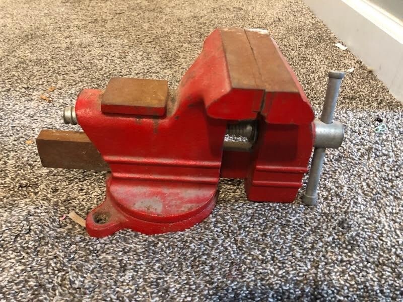 ✨Vintage COLUMBIAN #1045 Bench Mount SWIVEL Vise 4.25